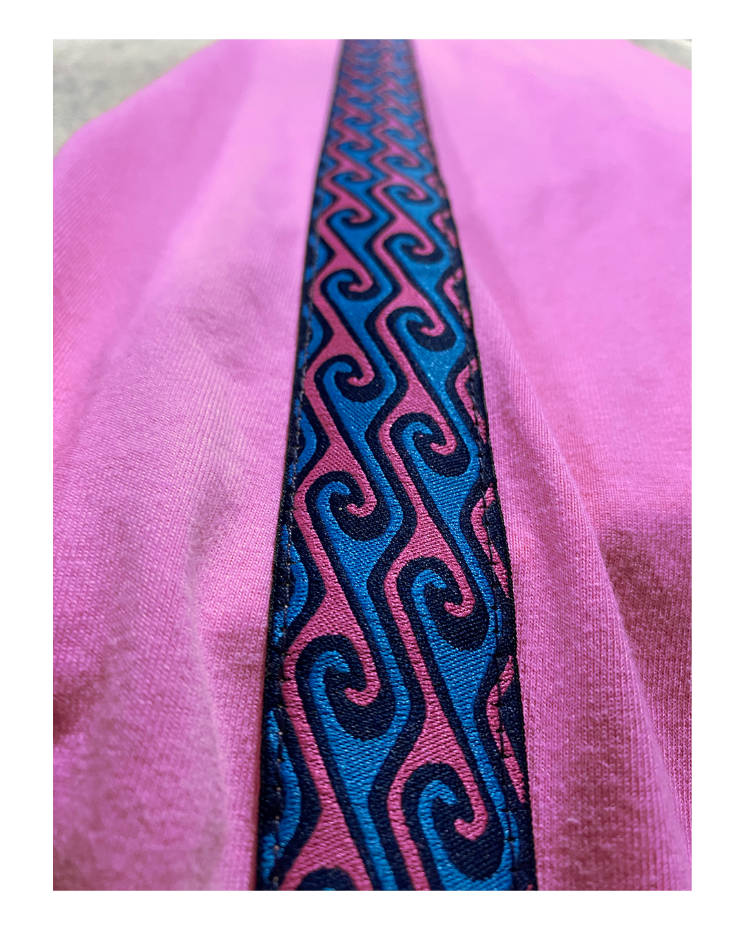 Polera Diagallas Manga Larga